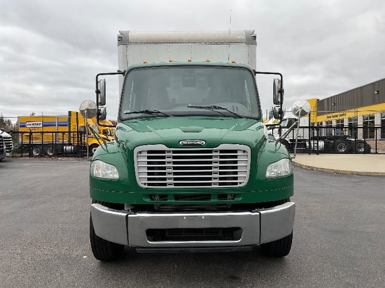 2019 Freightliner M2 106 — photo 2