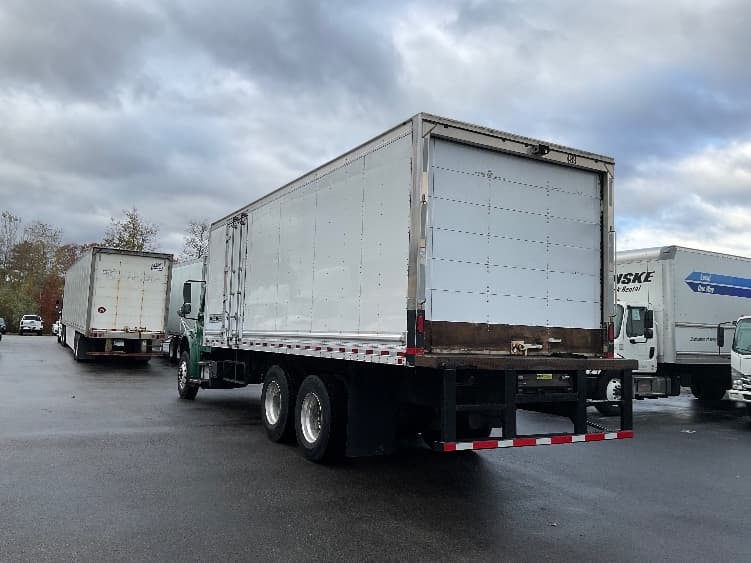 2019 Freightliner M2 106 — photo 6