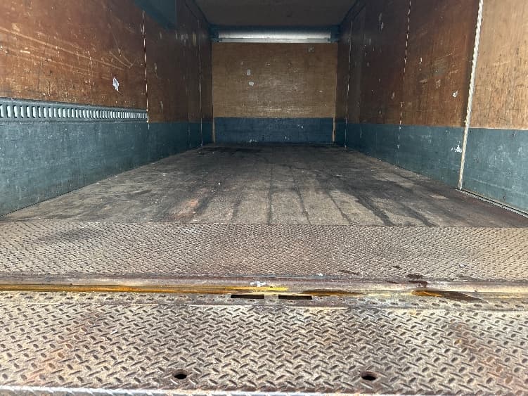 2019 Freightliner M2 106 — photo 10