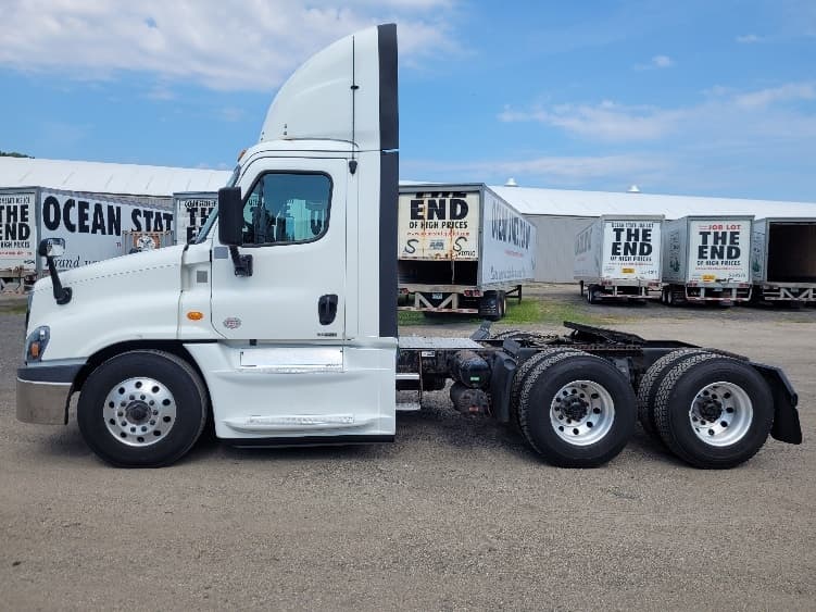 2019 Freightliner Cascadia — photo 4