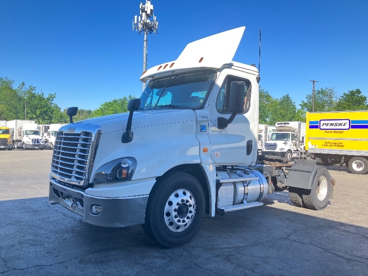 2019 Freightliner Cascadia — photo 3