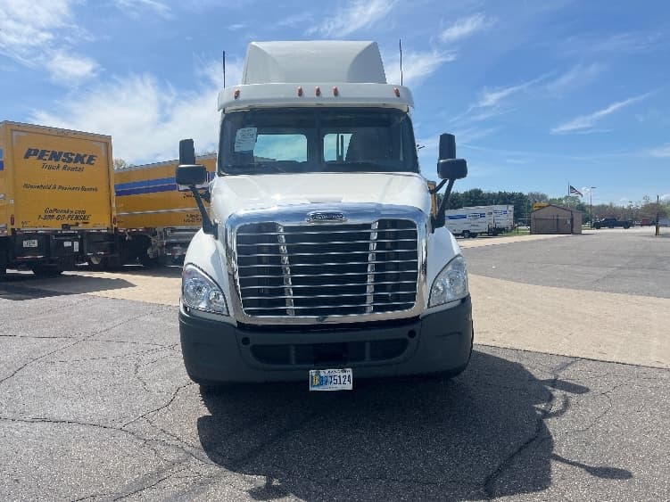 2019 Freightliner Cascadia — photo 2
