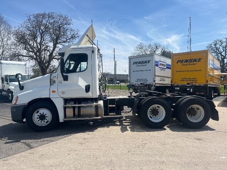 2019 Freightliner Cascadia — photo 4