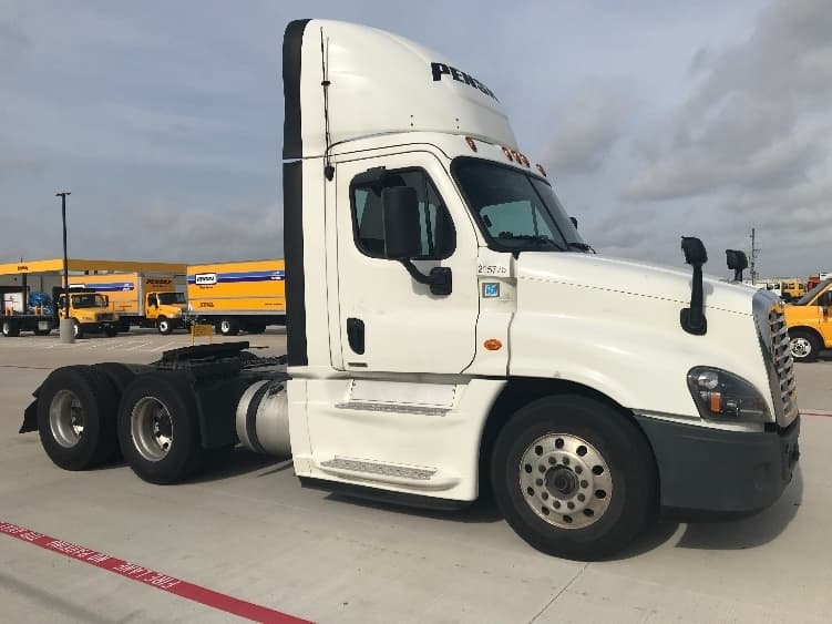 2019 Freightliner Cascadia — photo 8