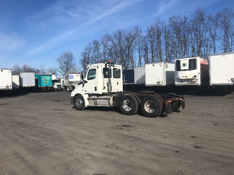 2019 Freightliner Cascadia — photo 5