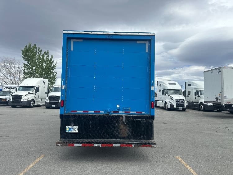 2019 Freightliner M2 106 — photo 7