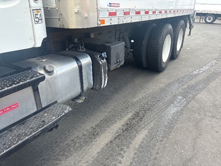 2019 Freightliner M2 106 — photo 5