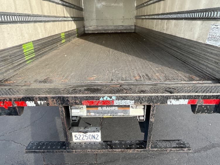 2019 Hino 268 — photo 9