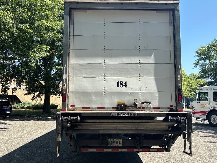 2019 Freightliner M2 106 — photo 7