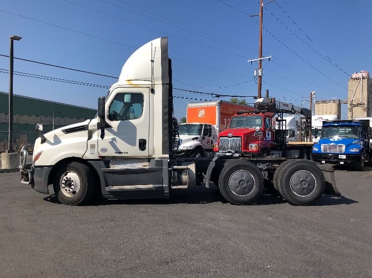 2019 Freightliner Cascadia — photo 4