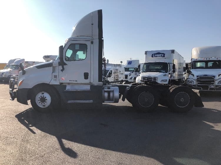 2019 Freightliner Cascadia — photo 4