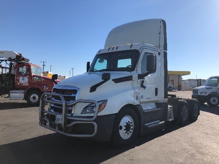 2019 Freightliner Cascadia — photo 3