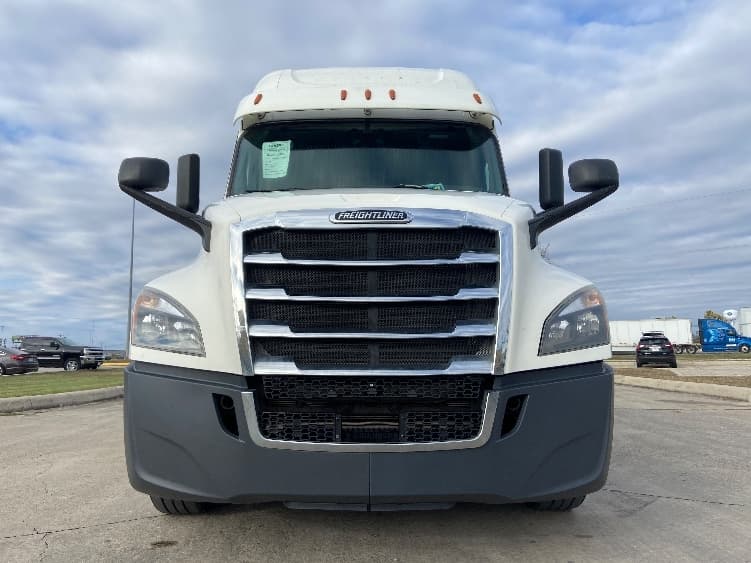 2019 Freightliner Cascadia — photo 2
