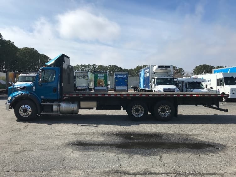 2019 Freightliner M2 112 — photo 4