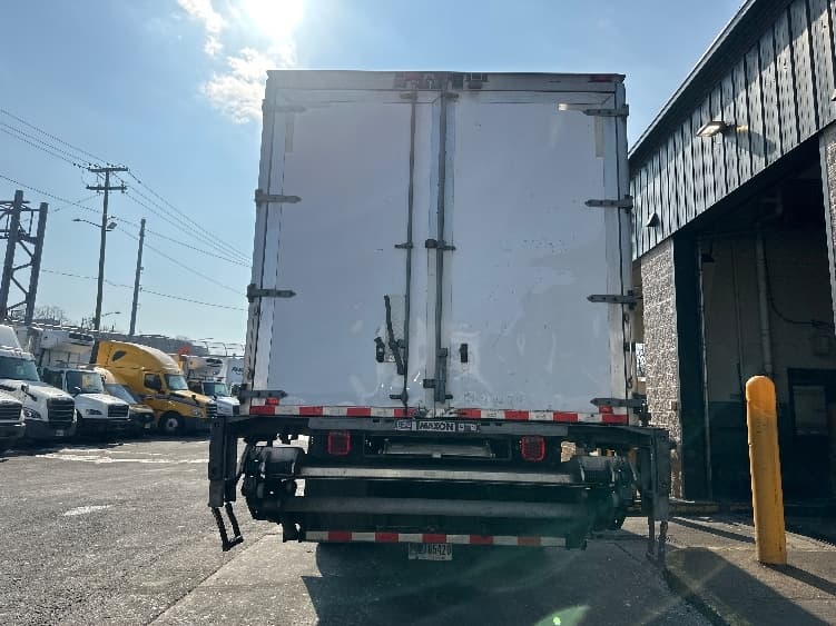 2019 International 4300 — photo 7