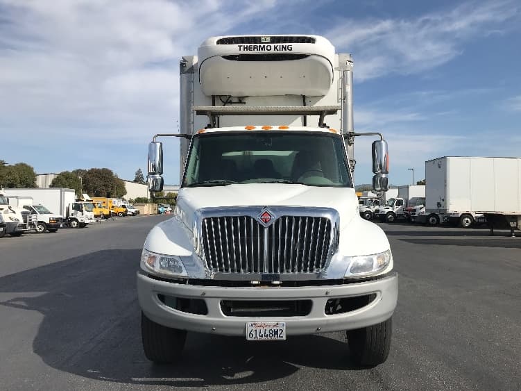 2019 International 4300 — photo 2