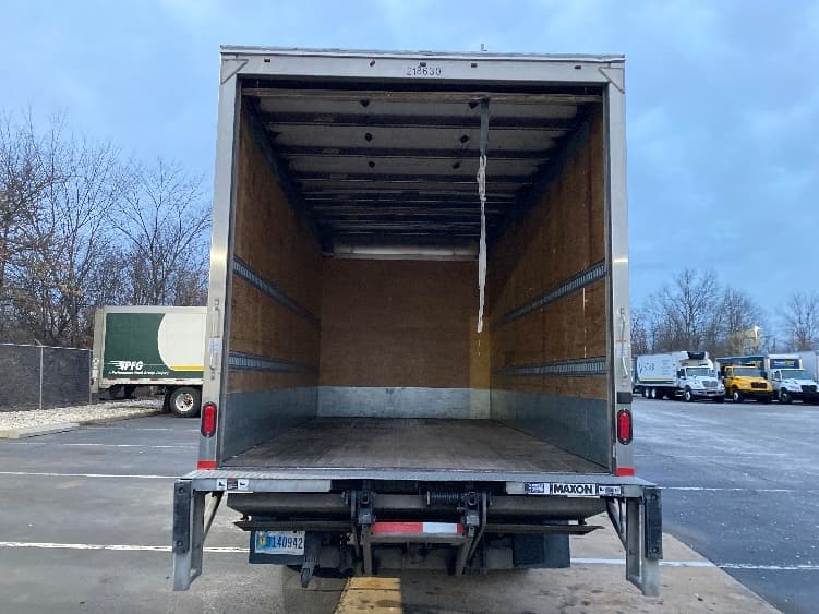 2019 Isuzu NQR — photo 8