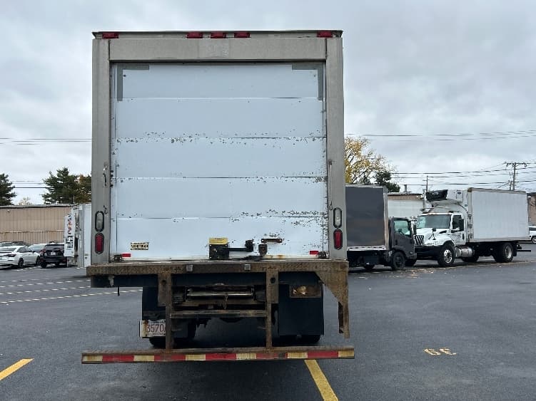 2019 Freightliner M2 106 — photo 7