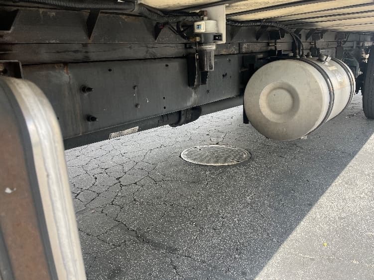 2019 Hino 338 — photo 5