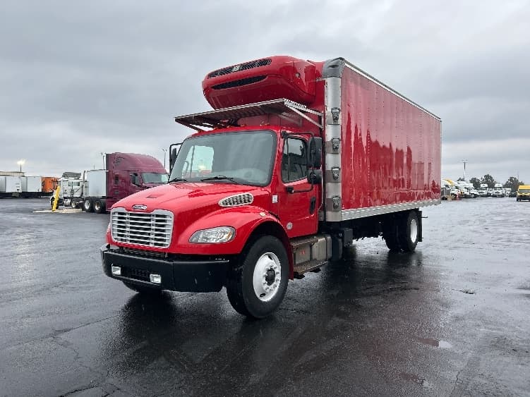 2019 Freightliner M2 106 — photo 3