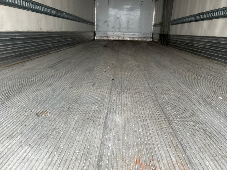 2019 Freightliner M2 106 — photo 9