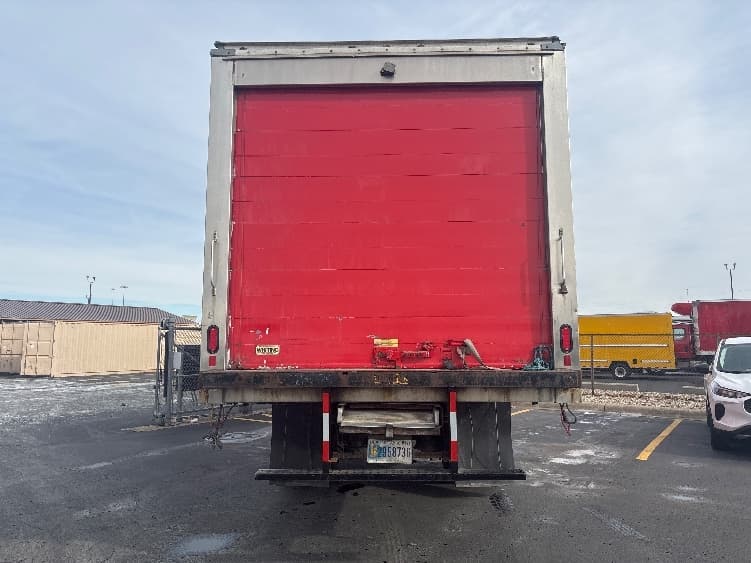 2019 Freightliner M2 106 — photo 7