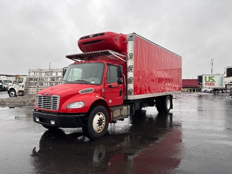 2019 Freightliner M2 106 — photo 3