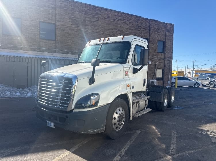 2019 Freightliner Cascadia — photo 3