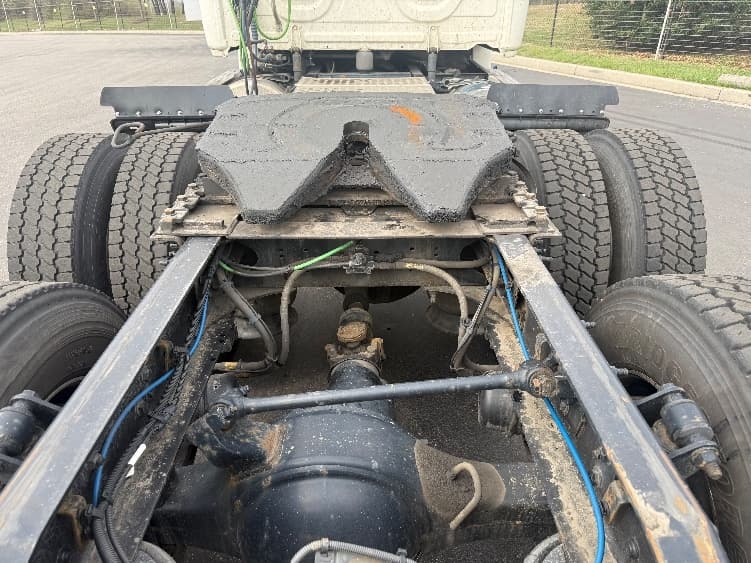 2019 Freightliner Cascadia — photo 6