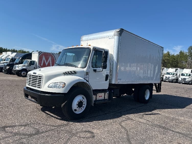 2019 Freightliner M2 106 — photo 3