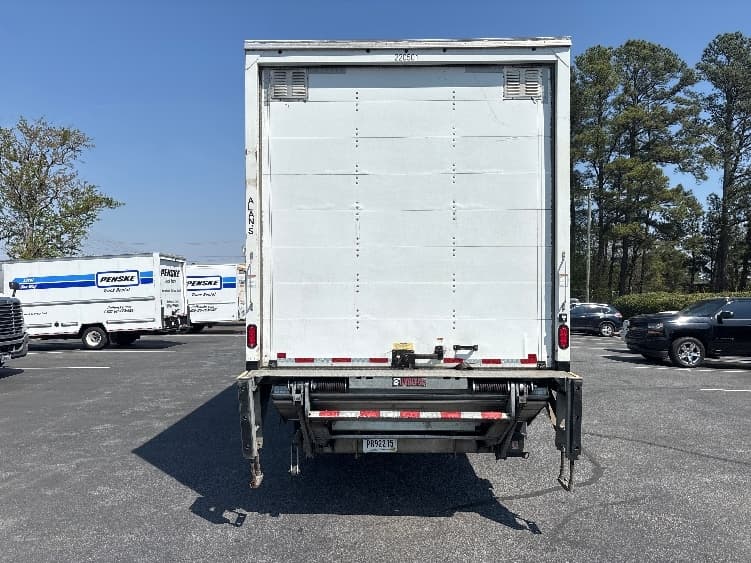 2021 Freightliner M2 106 — photo 7