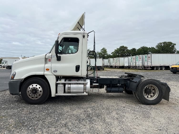 2019 Freightliner Cascadia — photo 4
