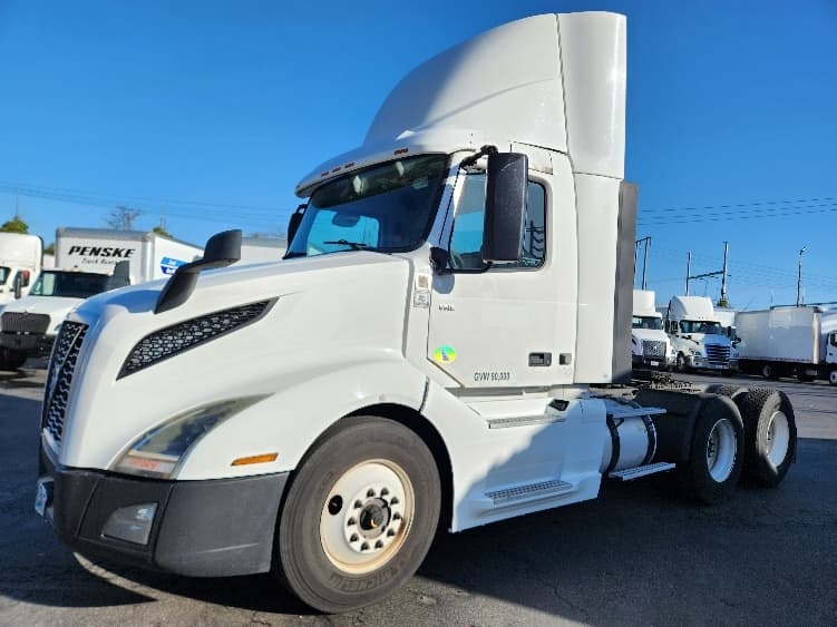 2019 Volvo VNL 300 — photo 3