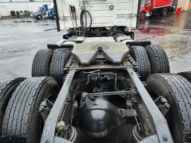 2019 Volvo VNL 300 — photo 6