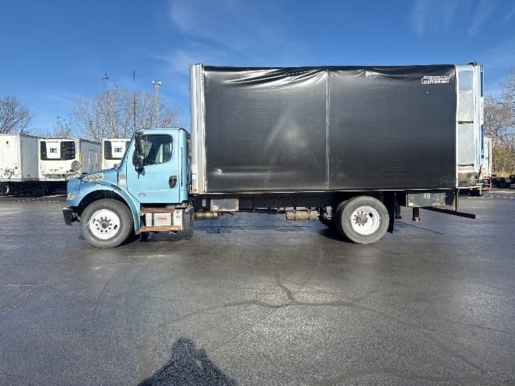 2019 Freightliner M2 106 — photo 4