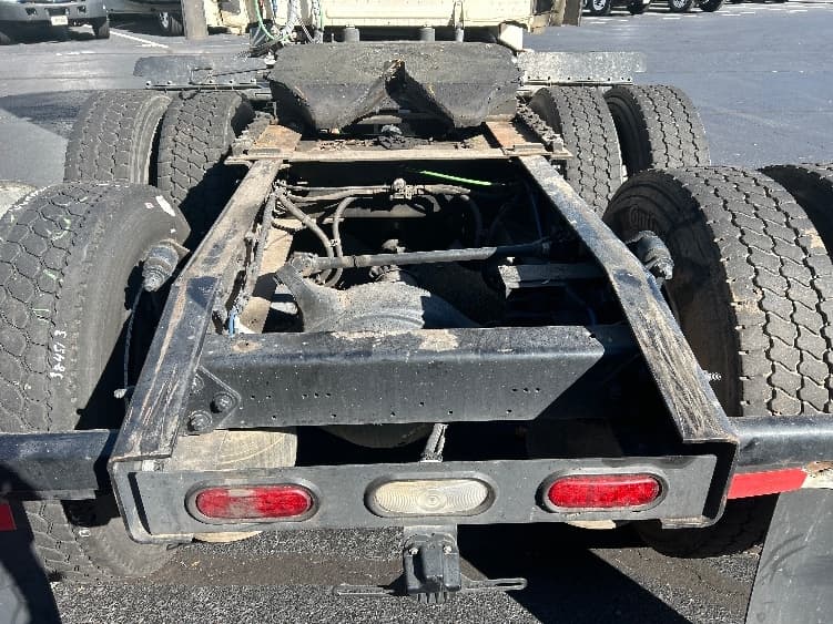 2019 Freightliner Cascadia — photo 6