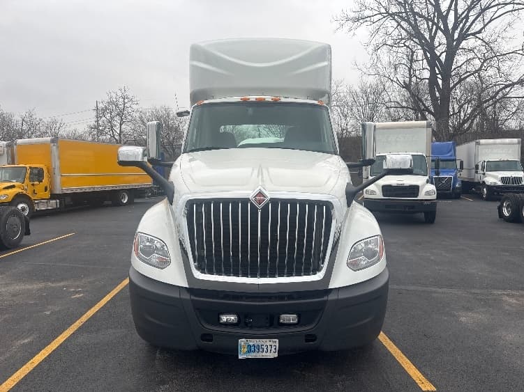 2019 International LT — photo 2