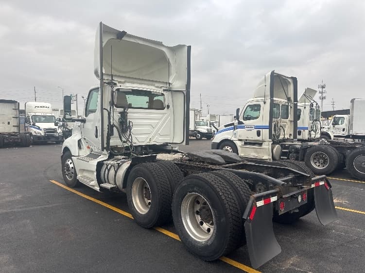 2019 International LT — photo 5