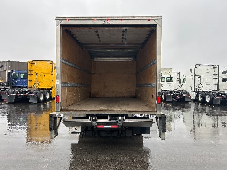 2019 Isuzu NPR — photo 8