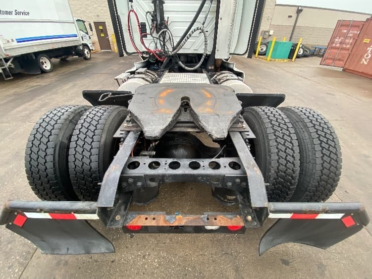 2019 International LT — photo 6