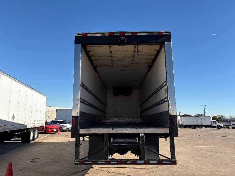 2019 Freightliner M2 106 — photo 8