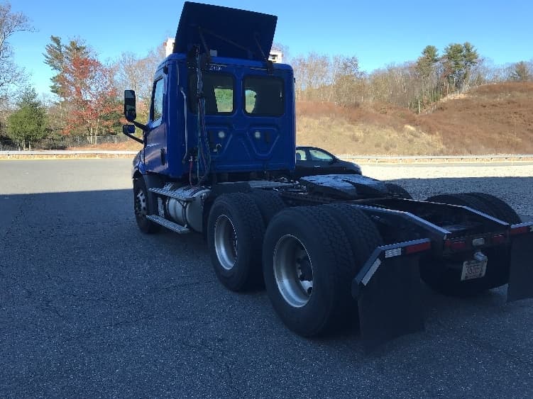 2019 Freightliner Cascadia — photo 5