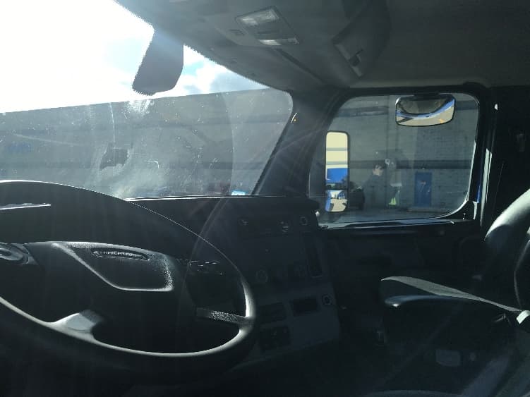 2019 Freightliner Cascadia — photo 10