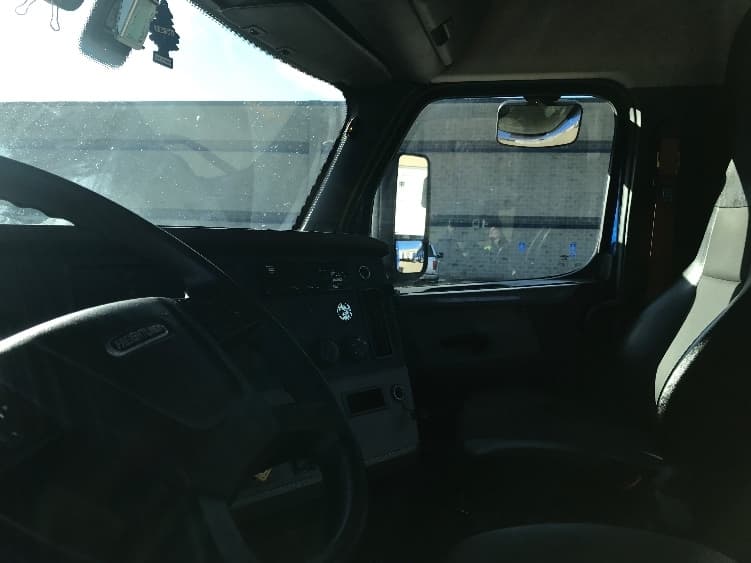 2019 Freightliner Cascadia — photo 10