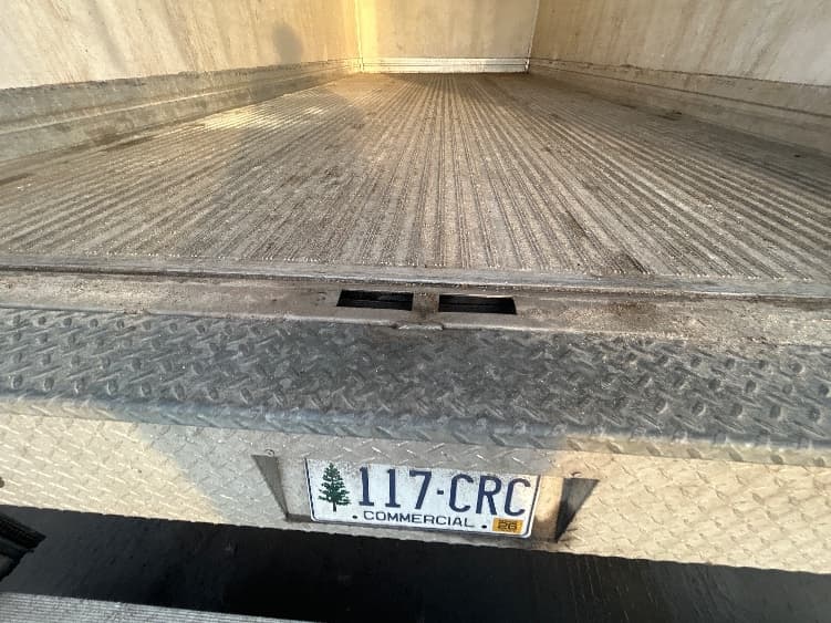 2023 Isuzu NPR — photo 10