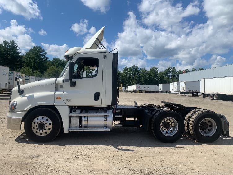 2019 Freightliner Cascadia — photo 4