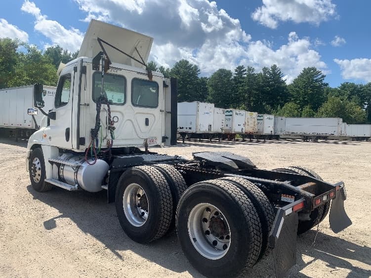 2019 Freightliner Cascadia — photo 5