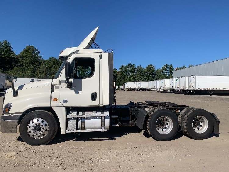 2019 Freightliner Cascadia — photo 4