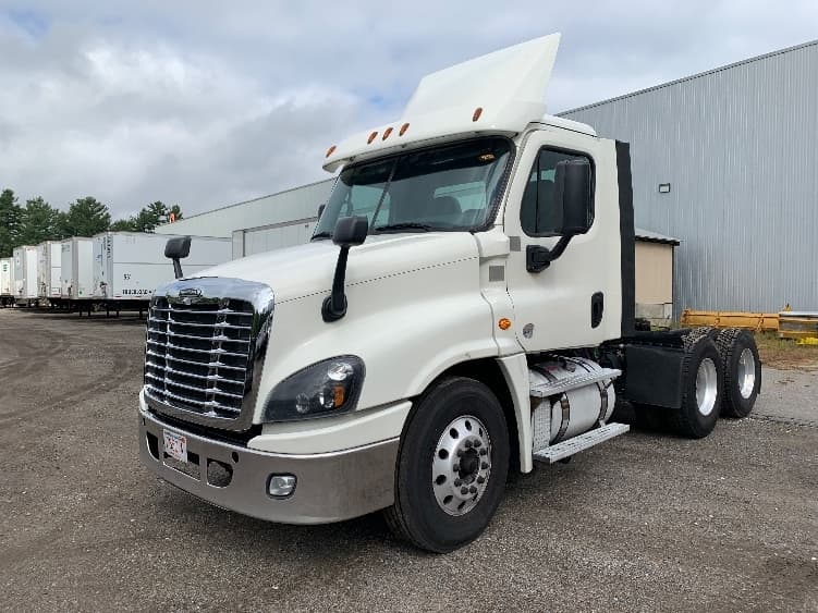 2019 Freightliner Cascadia — photo 3