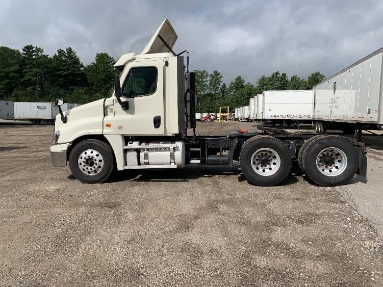 2019 Freightliner Cascadia — photo 4